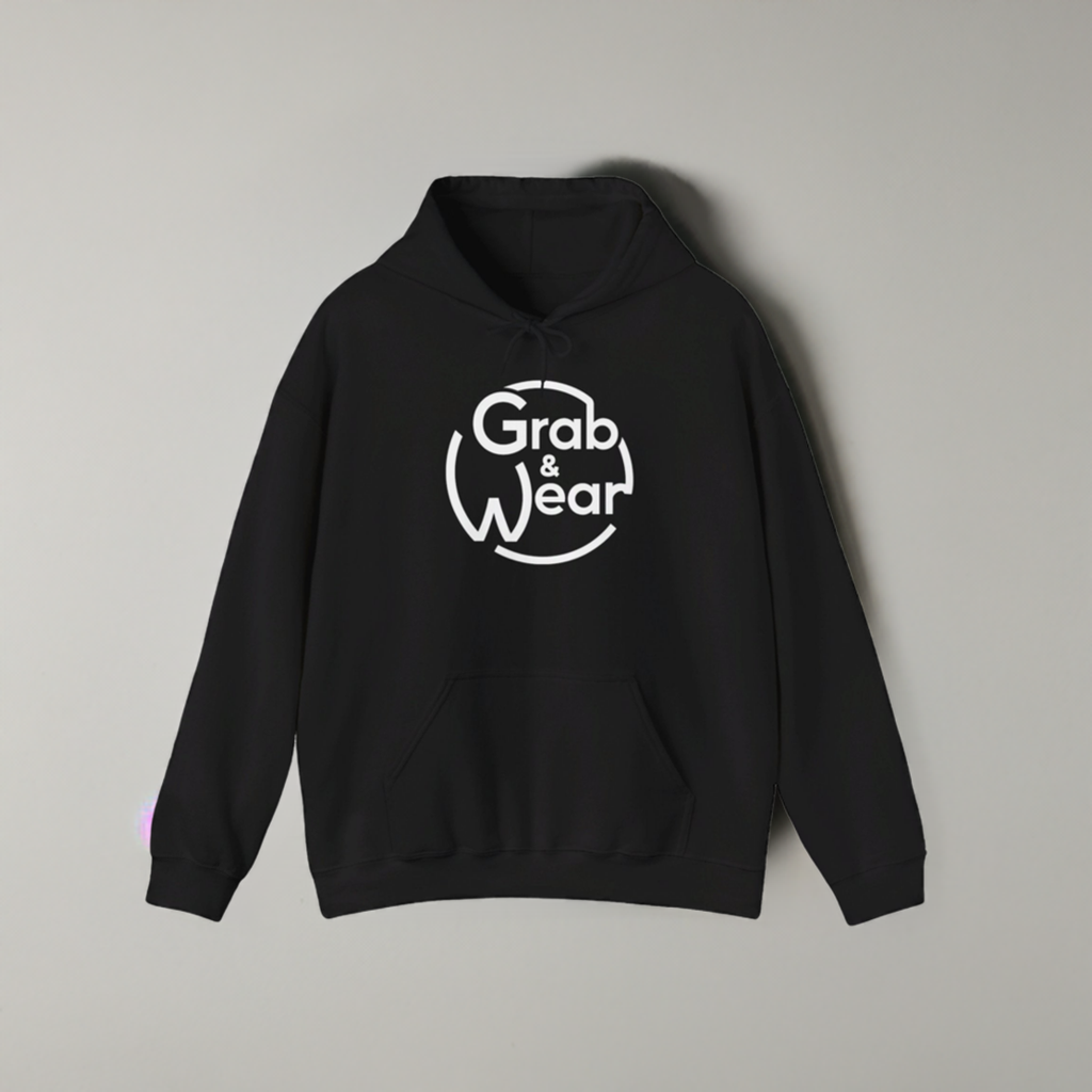 Woman Heavy Blend™ Hooded Sweatshirt